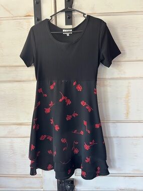 CDC Black Short Sleeve Top